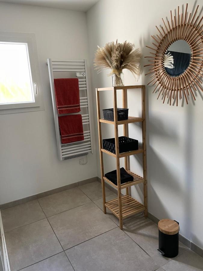 Chambre Avec Salle De Bain Privee Dans Villa Avec Garage Manosque Luaran gambar